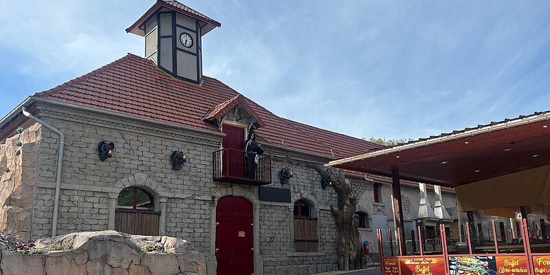 L'AUBERGE ROUGE