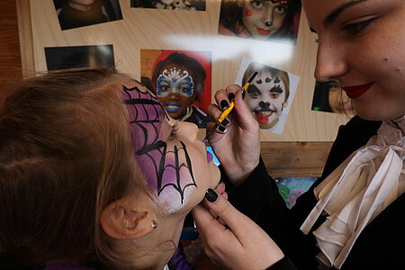 MAQUILLEUR / MAQUILLEUSE - HALLOWEEN 2026